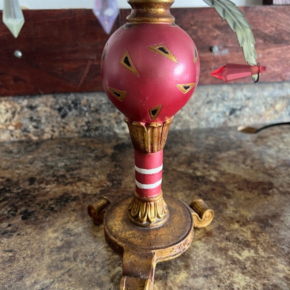 Decor - Picture 3 of 4